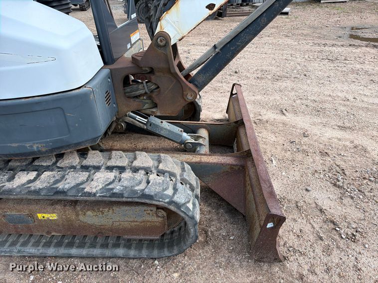 image for item FB8220 2011 Bobcat E45 mini excavator
