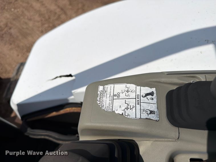 image for item FB8220 2011 Bobcat E45 mini excavator