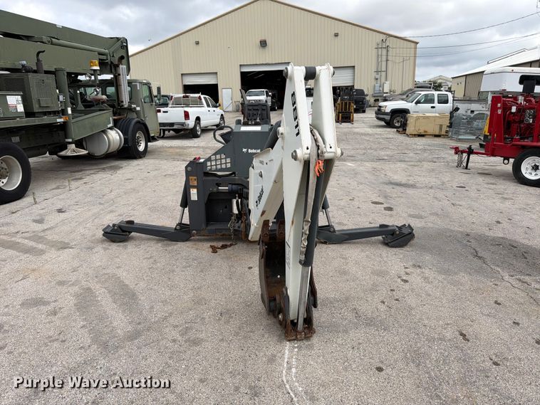 image for item FB8226 Bobcat 8811 skid steer backhoe