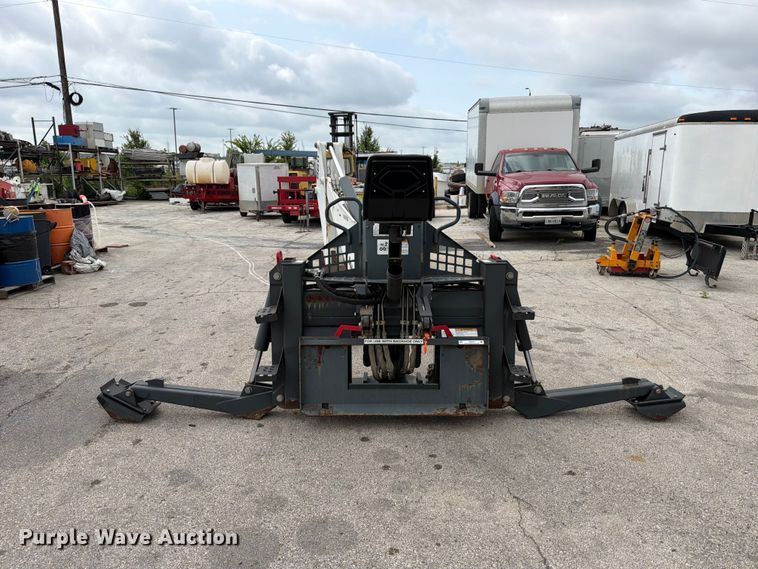 image for item FB8226 Bobcat 8811 skid steer backhoe