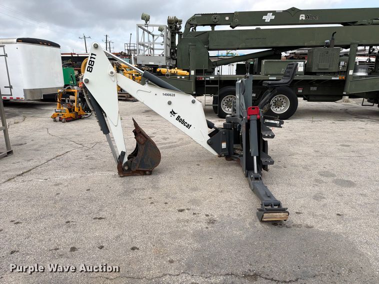 image for item FB8226 Bobcat 8811 skid steer backhoe