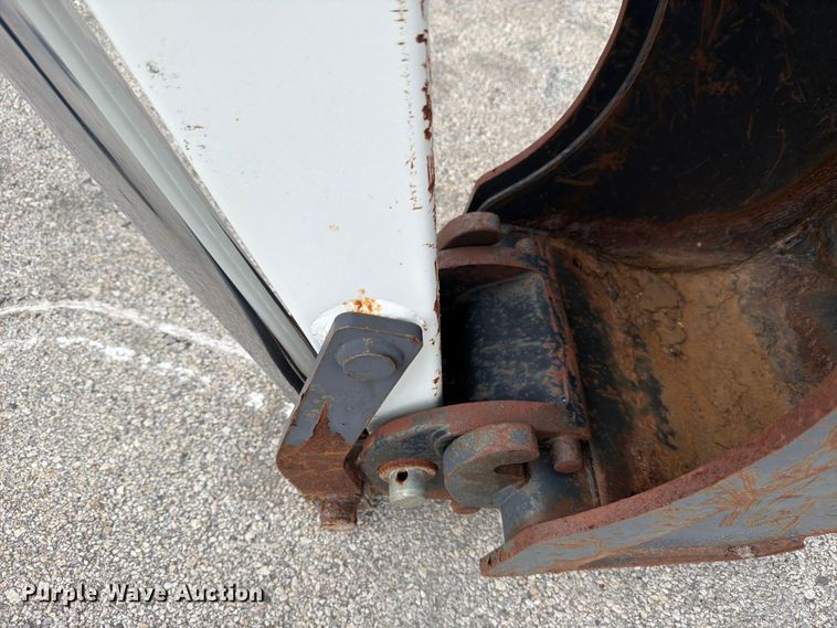 image for item FB8226 Bobcat 8811 skid steer backhoe