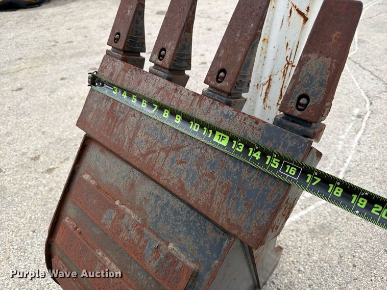 image for item FB8226 Bobcat 8811 skid steer backhoe