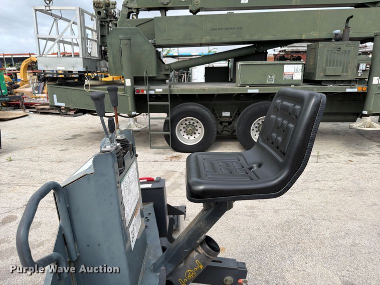 image for item FB8226 Bobcat 8811 skid steer backhoe
