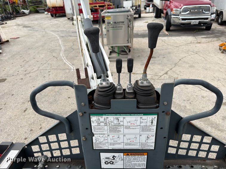 image for item FB8226 Bobcat 8811 skid steer backhoe