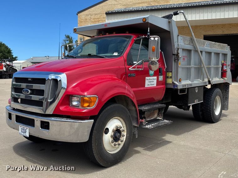 2005-ford-f750-super-duty-xlt-dump-truck #1490272