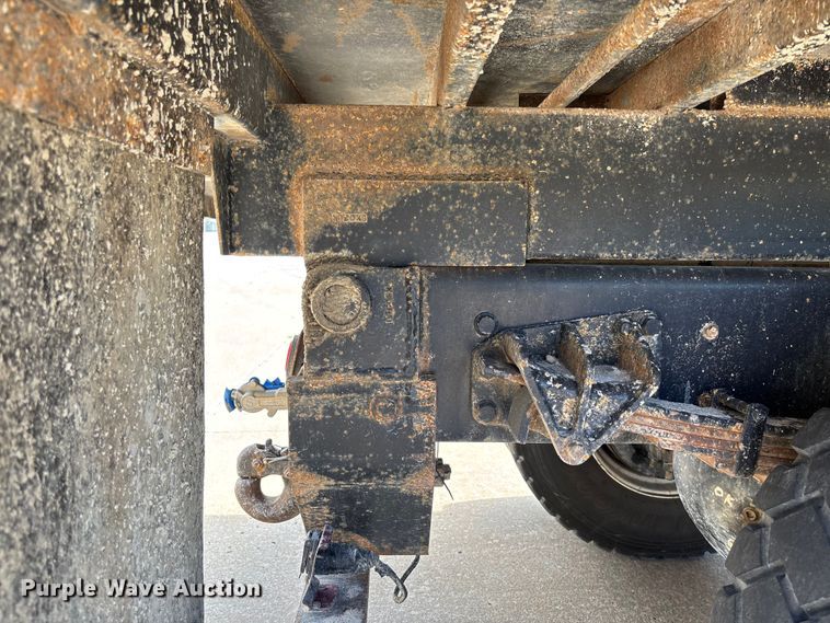 image for item FC1634 2005 Ford F750 Super Duty XLT dump truck