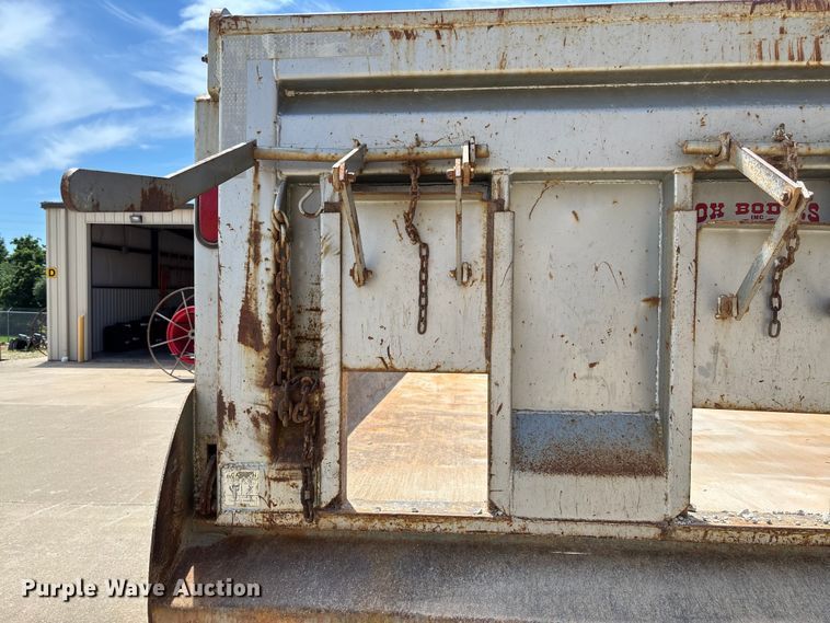 image for item FC1634 2005 Ford F750 Super Duty XLT dump truck