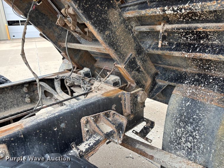 image for item FC1634 2005 Ford F750 Super Duty XLT dump truck