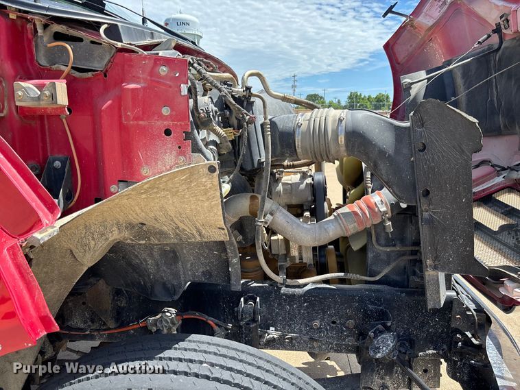 image for item FC1634 2005 Ford F750 Super Duty XLT dump truck