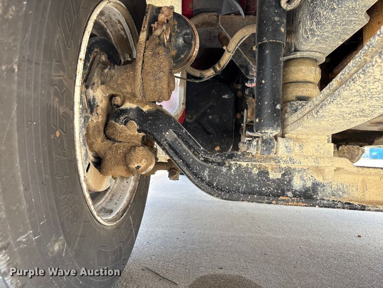 image for item FC1634 2005 Ford F750 Super Duty XLT dump truck