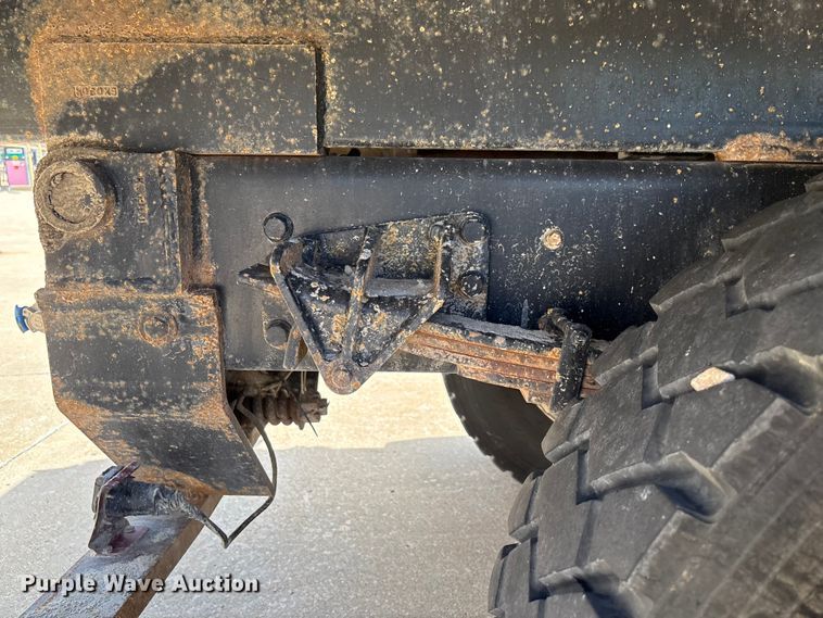 image for item FC1634 2005 Ford F750 Super Duty XLT dump truck