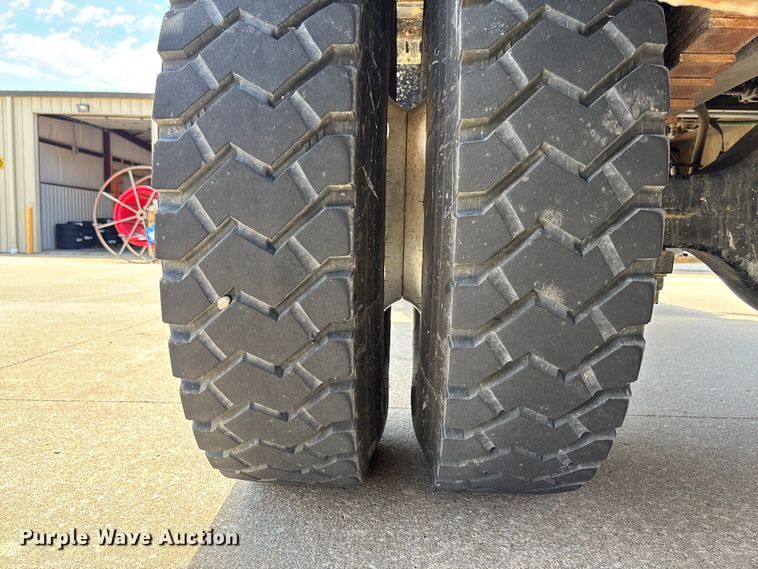 image for item FC1634 2005 Ford F750 Super Duty XLT dump truck