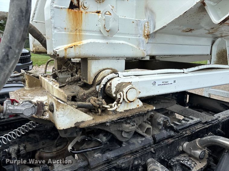 image for item FC1641 1998 Travis end dump trailer