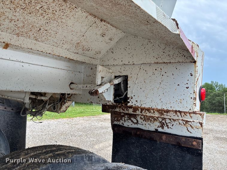 image for item FC1641 1998 Travis end dump trailer