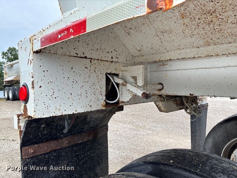 image for item FC1641 1998 Travis end dump trailer