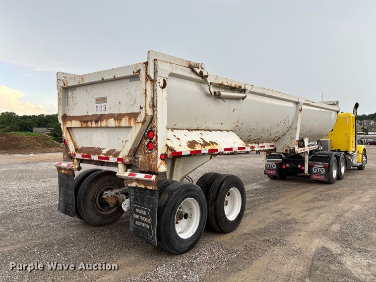 image for item FC1642 2010 Construction Trailer Specialist HRD-32 end dump trailer