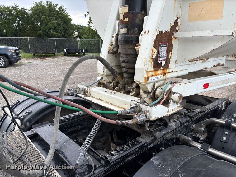 image for item FC1642 2010 Construction Trailer Specialist HRD-32 end dump trailer