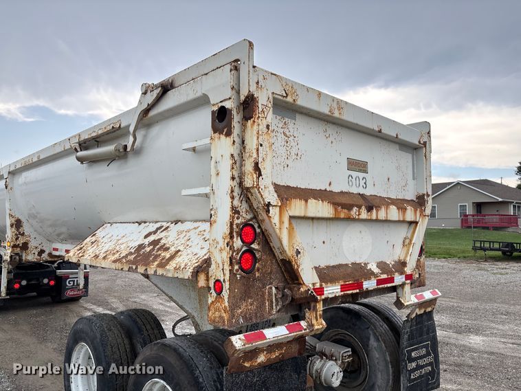 image for item FC1642 2010 Construction Trailer Specialist HRD-32 end dump trailer