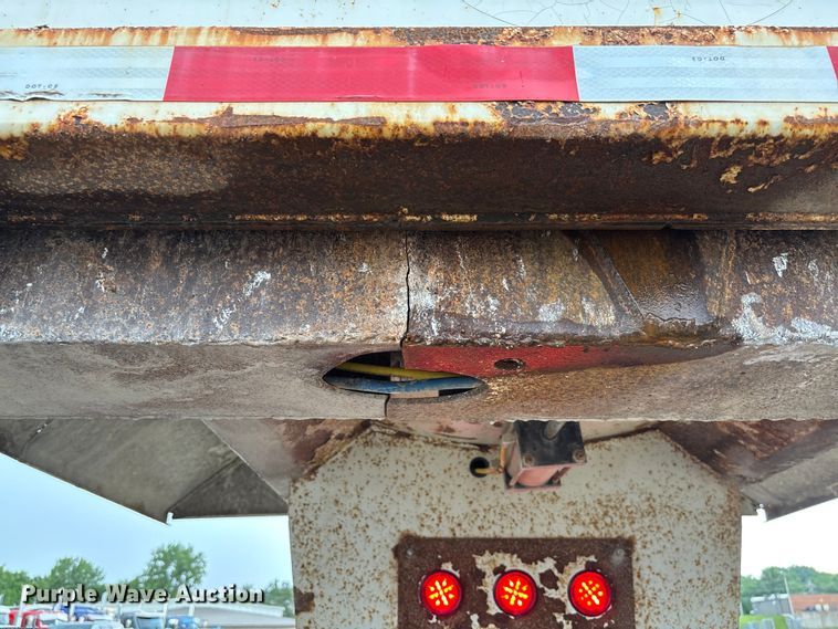 image for item FC1642 2010 Construction Trailer Specialist HRD-32 end dump trailer