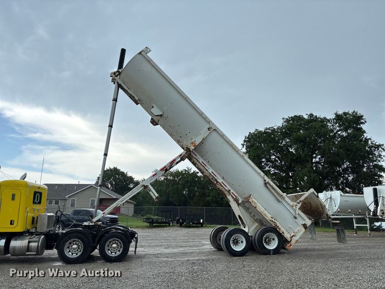 image for item FC1642 2010 Construction Trailer Specialist HRD-32 end dump trailer