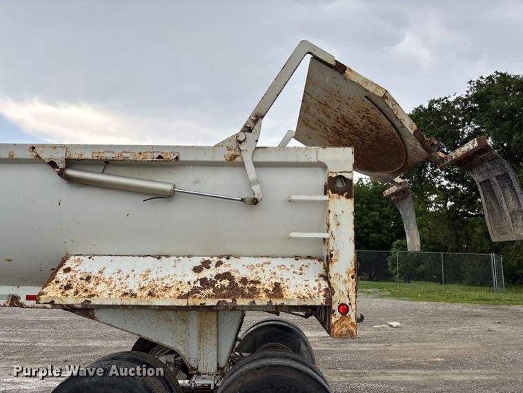 image for item FC1642 2010 Construction Trailer Specialist HRD-32 end dump trailer