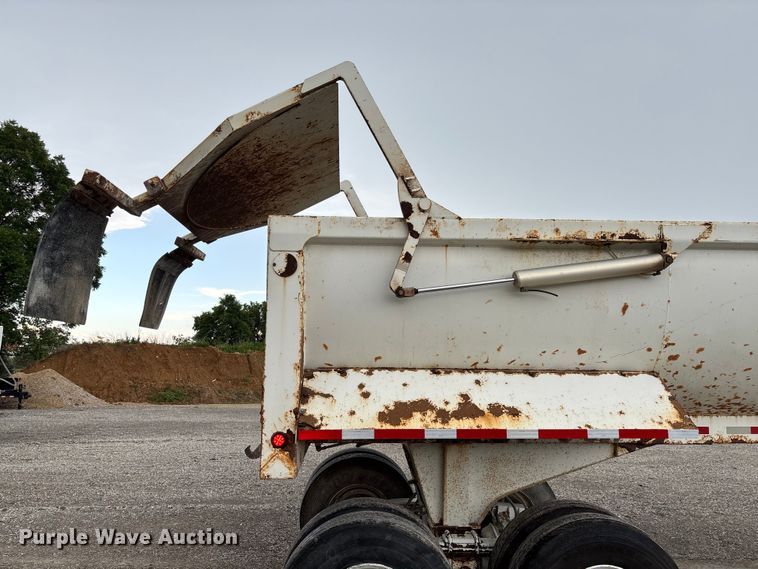 image for item FC1642 2010 Construction Trailer Specialist HRD-32 end dump trailer