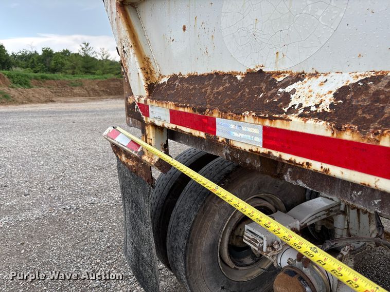 image for item FC1642 2010 Construction Trailer Specialist HRD-32 end dump trailer