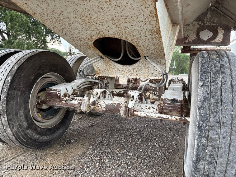 image for item FC1642 2010 Construction Trailer Specialist HRD-32 end dump trailer