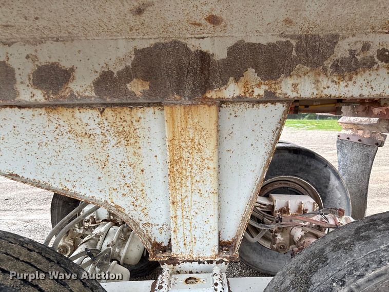 image for item FC1642 2010 Construction Trailer Specialist HRD-32 end dump trailer