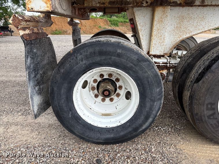 image for item FC1642 2010 Construction Trailer Specialist HRD-32 end dump trailer