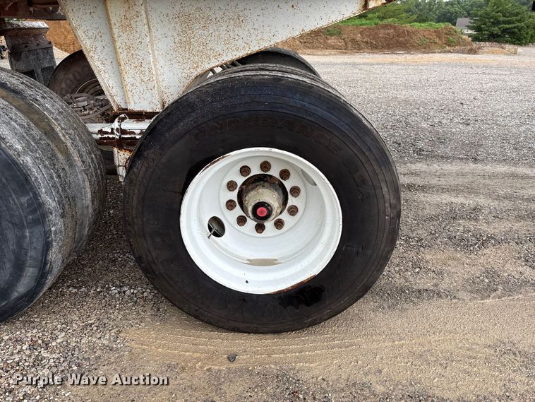 image for item FC1642 2010 Construction Trailer Specialist HRD-32 end dump trailer