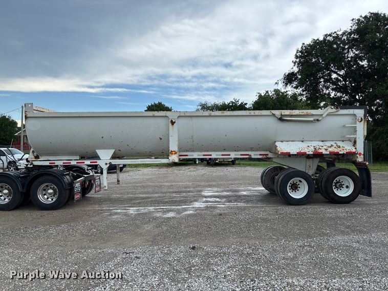 image for item FC1643 2010 Construction Trailer Specialist HRD-32 end dump trailer