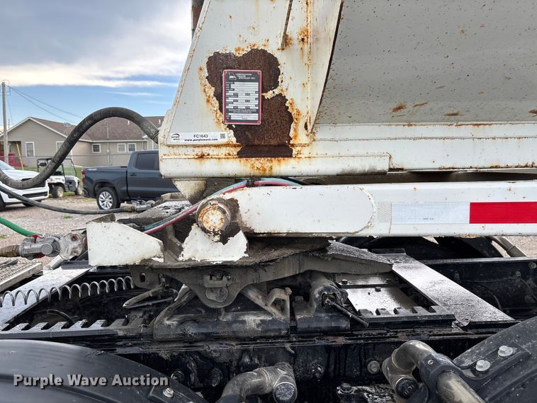 image for item FC1643 2010 Construction Trailer Specialist HRD-32 end dump trailer
