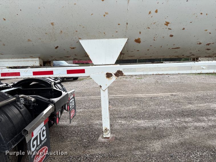 image for item FC1643 2010 Construction Trailer Specialist HRD-32 end dump trailer