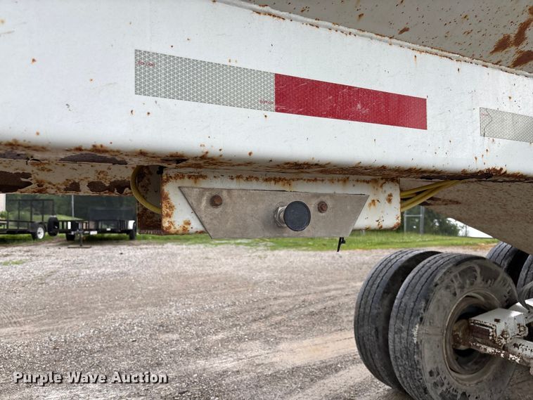 image for item FC1643 2010 Construction Trailer Specialist HRD-32 end dump trailer
