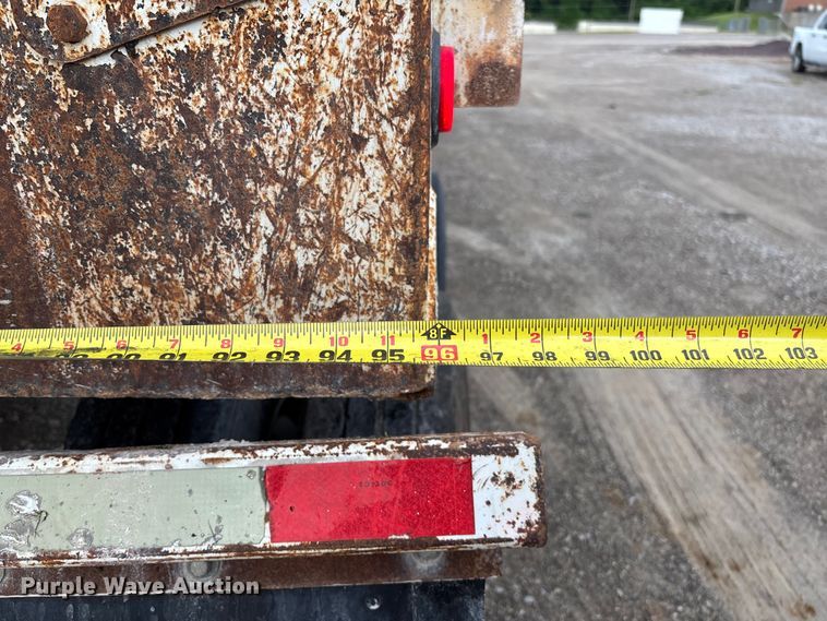 image for item FC1643 2010 Construction Trailer Specialist HRD-32 end dump trailer
