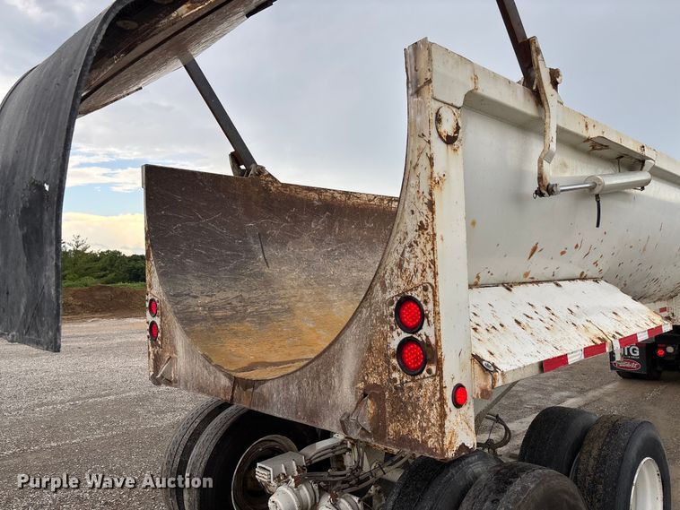 image for item FC1643 2010 Construction Trailer Specialist HRD-32 end dump trailer