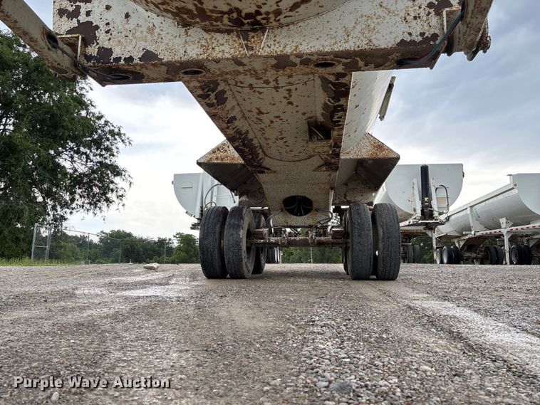 image for item FC1643 2010 Construction Trailer Specialist HRD-32 end dump trailer