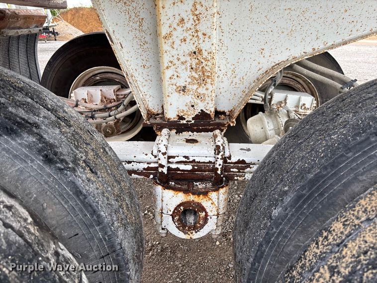 image for item FC1643 2010 Construction Trailer Specialist HRD-32 end dump trailer
