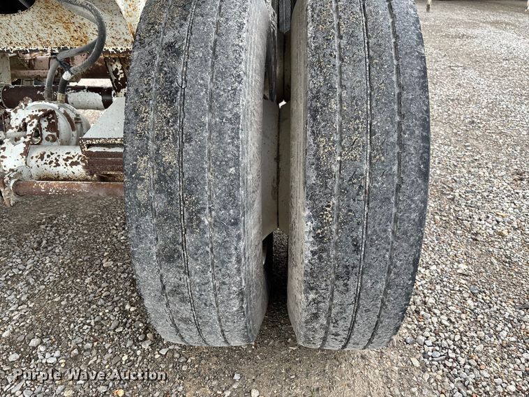 image for item FC1643 2010 Construction Trailer Specialist HRD-32 end dump trailer