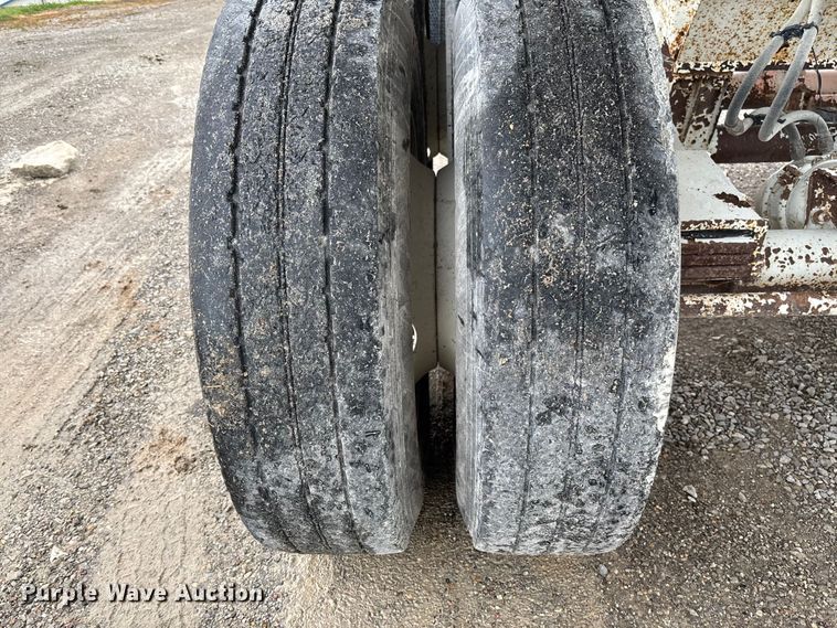 image for item FC1643 2010 Construction Trailer Specialist HRD-32 end dump trailer