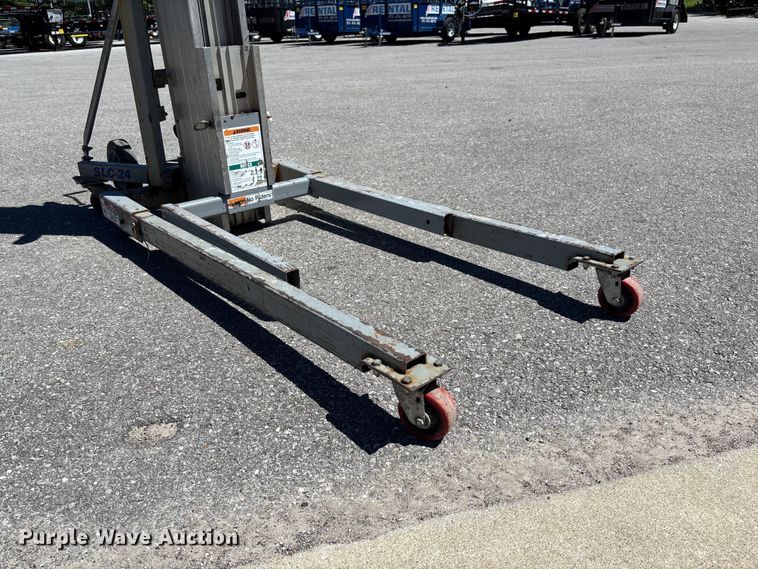 image for item FC1654 Genie SLC-24 contractor lift