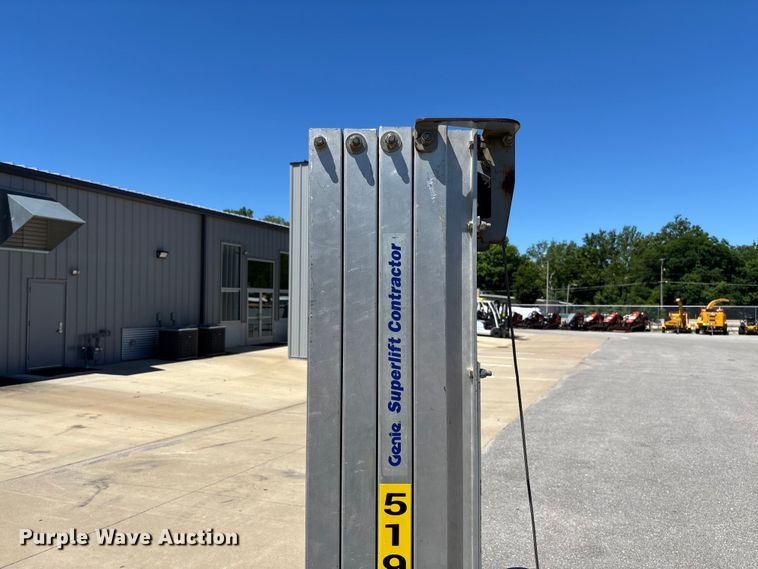 image for item FC1654 Genie SLC-24 contractor lift