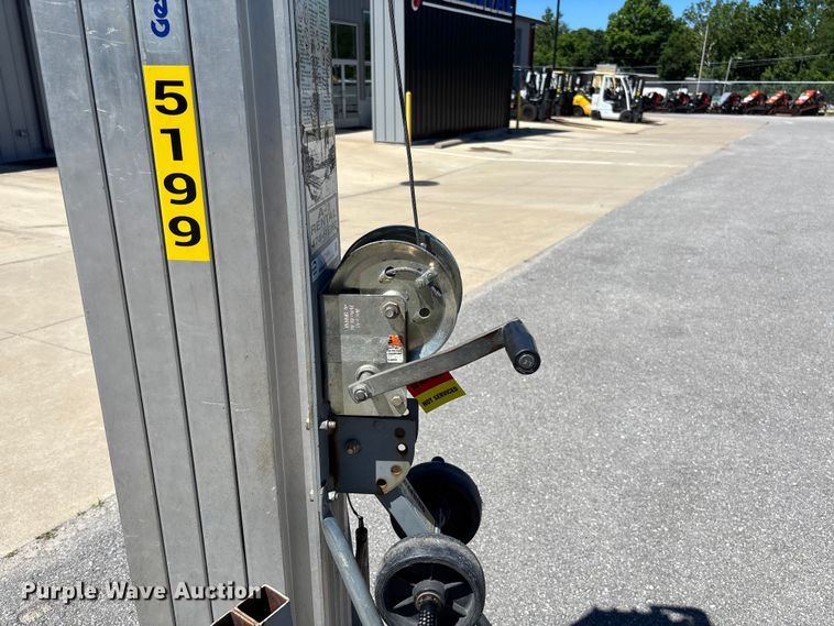 image for item FC1654 Genie SLC-24 contractor lift