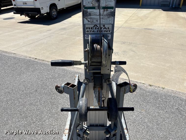 image for item FC1654 Genie SLC-24 contractor lift