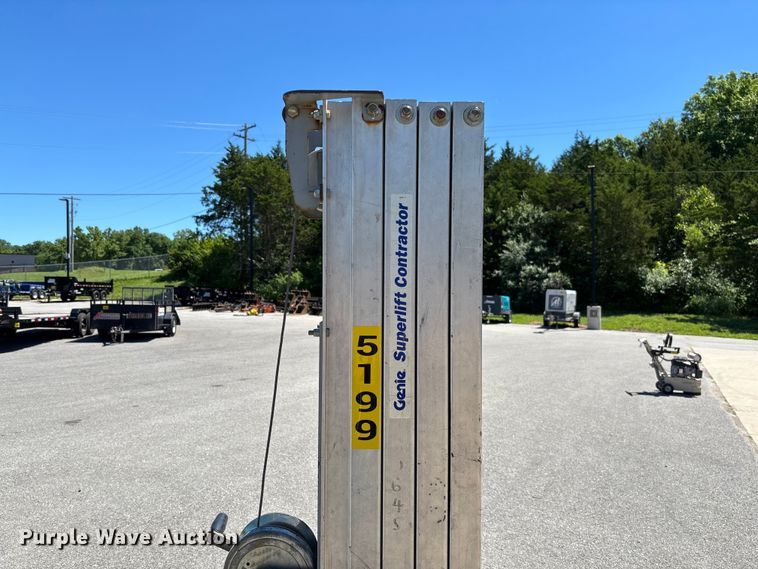 image for item FC1654 Genie SLC-24 contractor lift