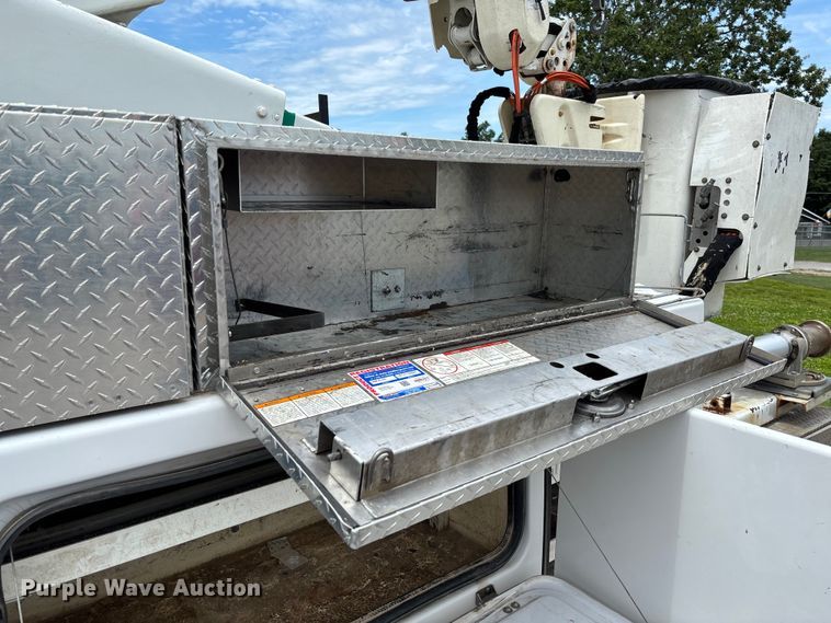 image for item FC1660 2016 Ford F550 Super Duty XL bucket truck