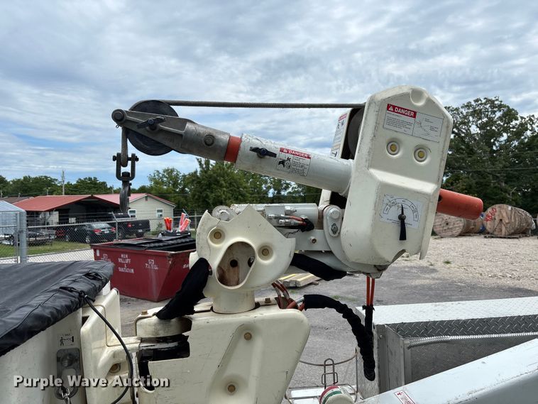 image for item FC1660 2016 Ford F550 Super Duty XL bucket truck
