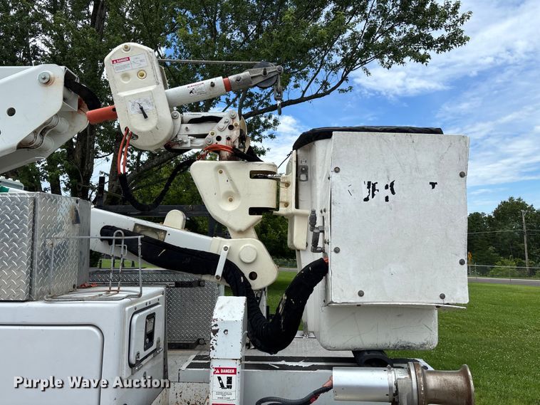 image for item FC1660 2016 Ford F550 Super Duty XL bucket truck